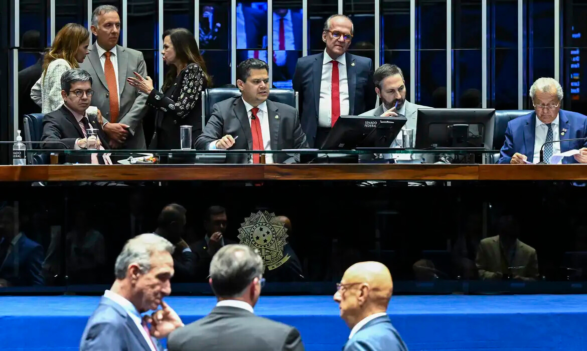Capa Senado aprova projeto que endurece penas para crimes de furto e roubo