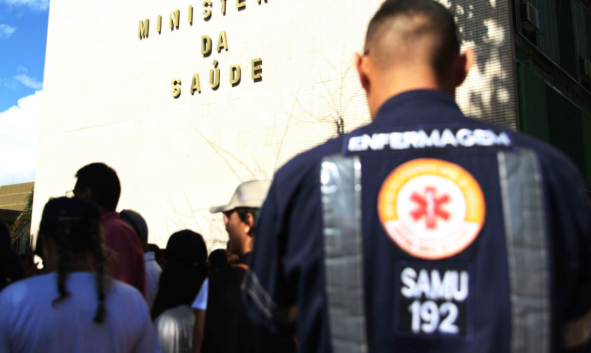 Capa Ministério prevê pagamento do piso da enfermagem a partir de agosto