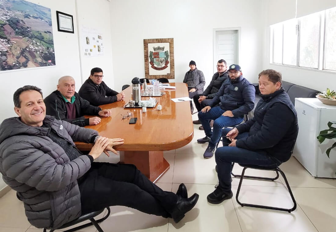 Capa Caiçara: entidades e poder público se unem em apoio à mobilização dos agricultores