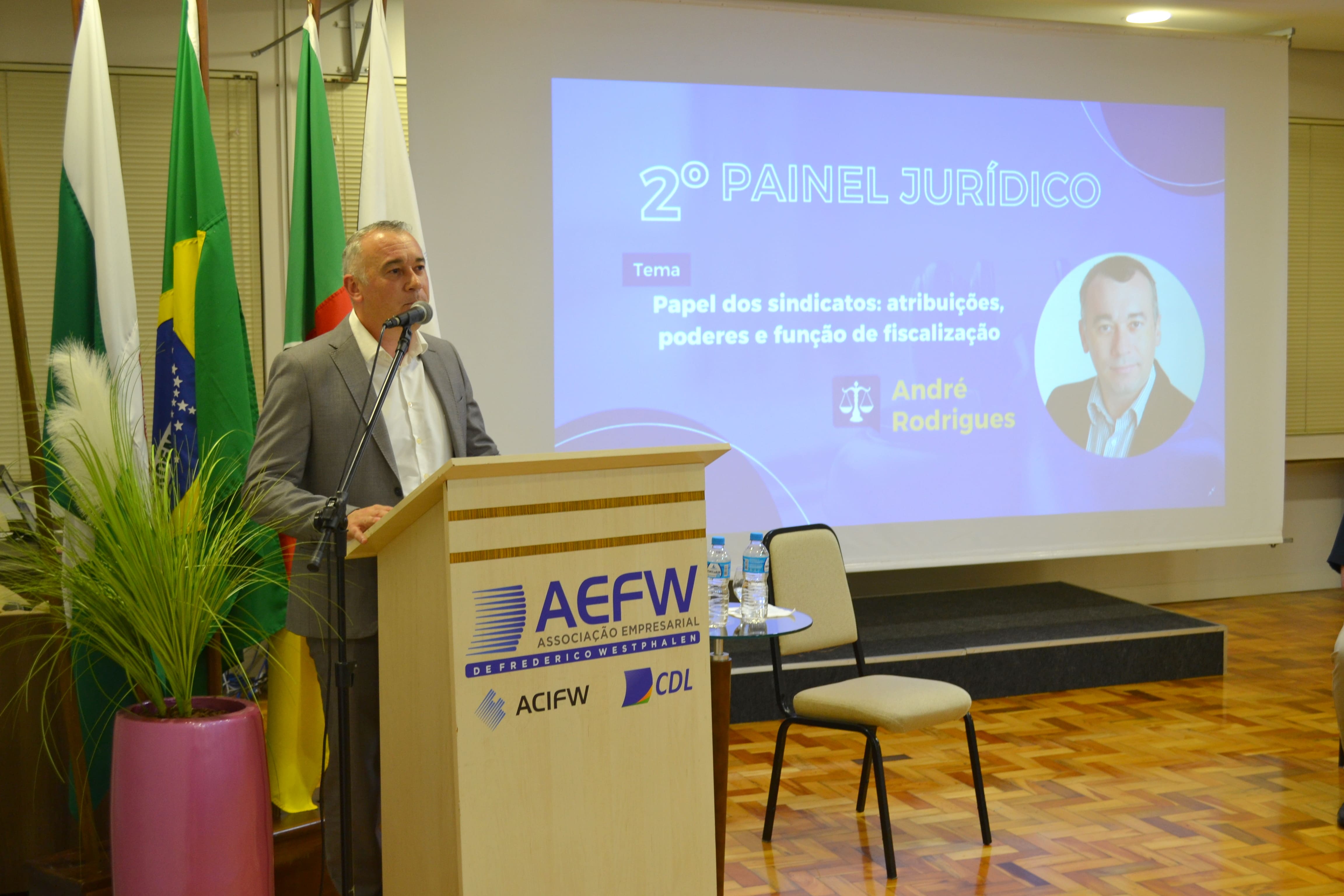 Capa AEFW e OAB/FW realizam 2º Painel Jurídico