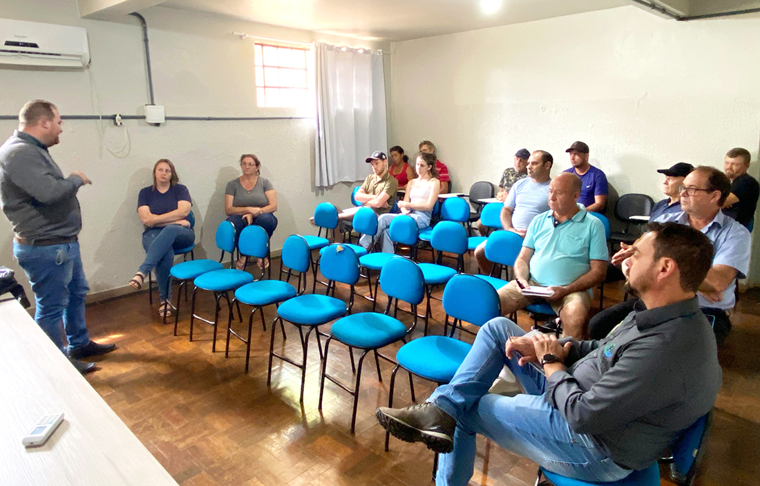 Capa Erval Seco discute novos investimentos na avicultura
