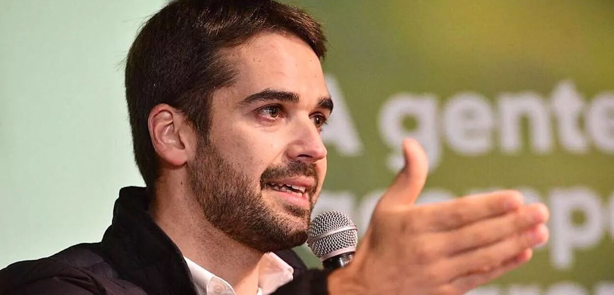 Capa Governador Eduardo Leite adia vinda à região