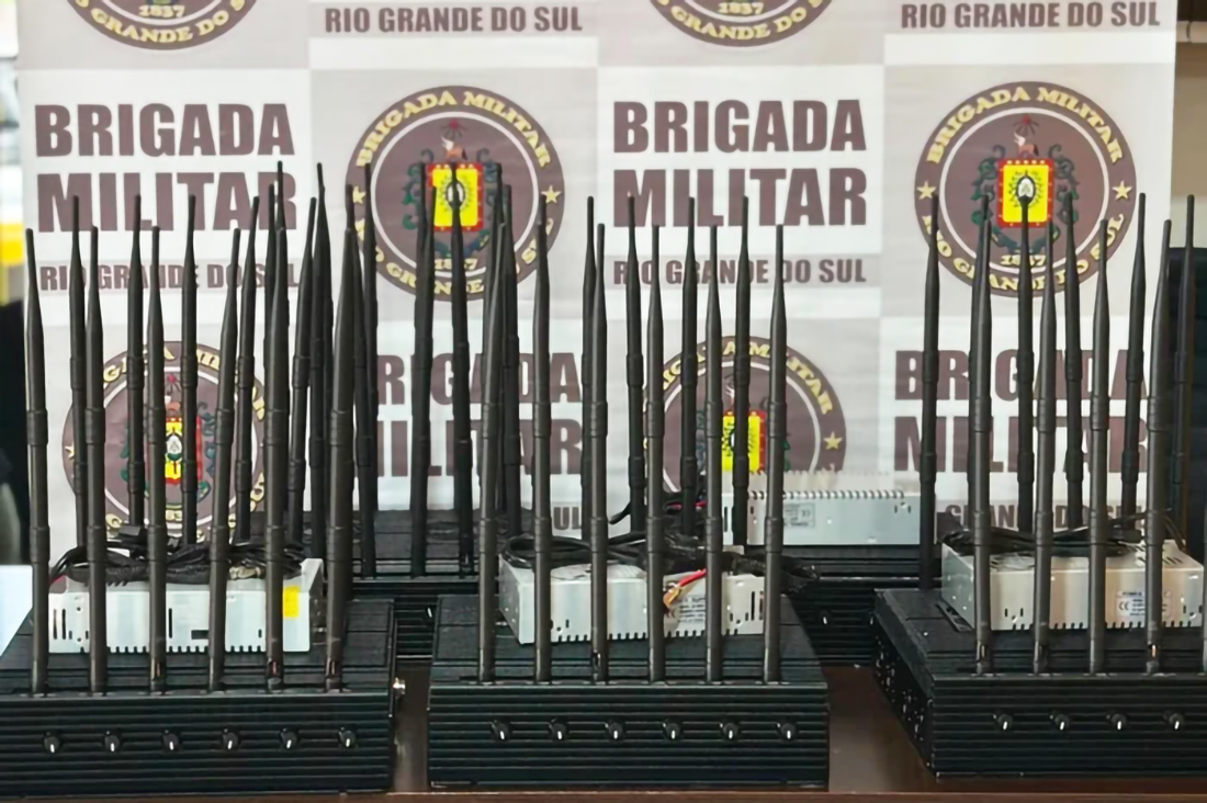 Capa Brigada Militar apreende bloqueadores de sinal avaliados em R$ 200 mil em Nonoai