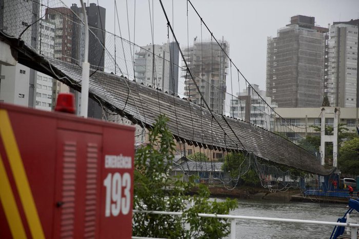Capa Uma pessoa segue desaparecida após acidente na ponte pênsil em Torres