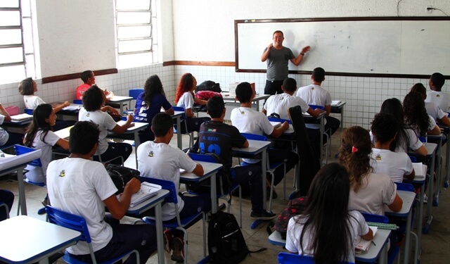 Capa Prazo de rematrículas das escolas da rede estadual é estendido