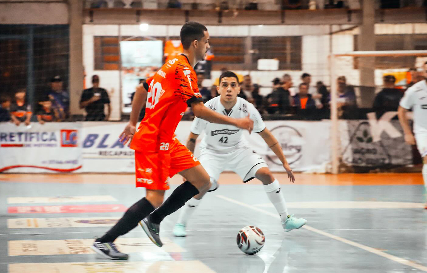 Capa Afucs perde para a ACBF no jogo de ida das quartas de final do Gauchão