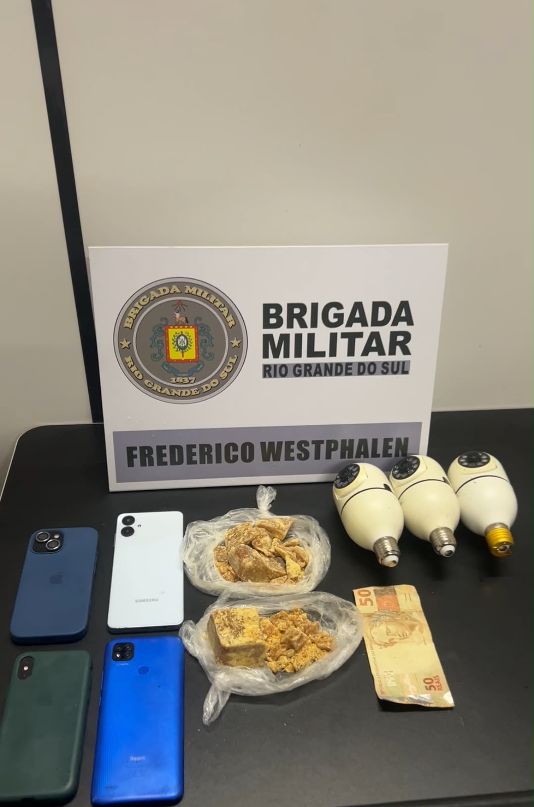 Capa Quatro pessoas são presas por tráfico de drogas em Frederico Westphalen