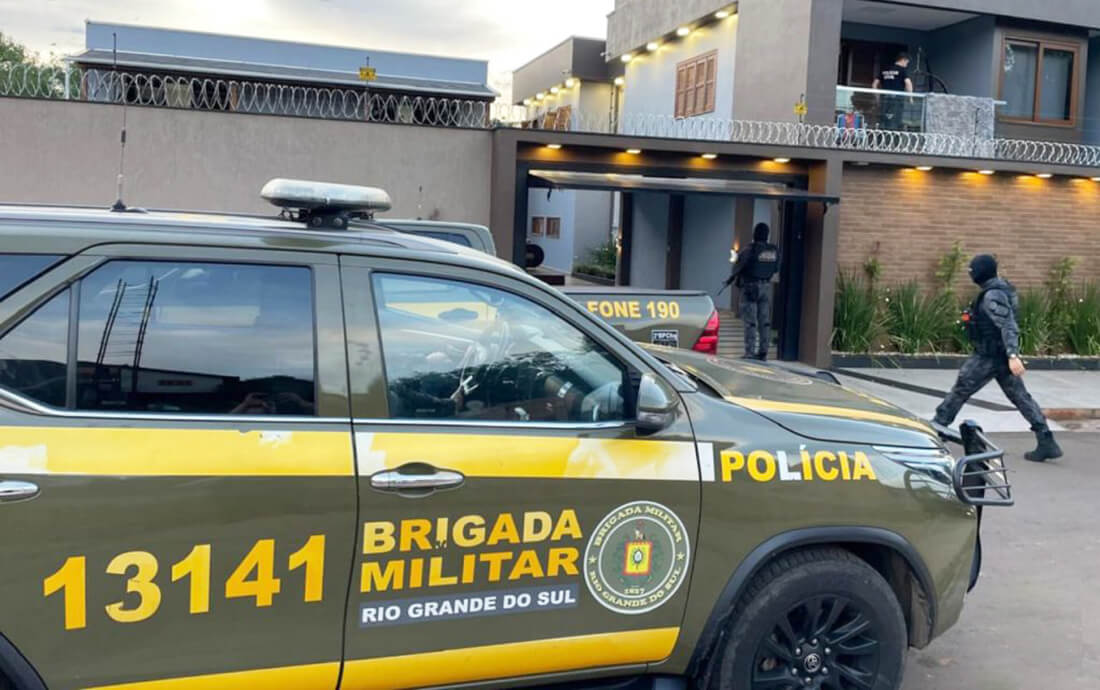 Capa Três homens morrem em confronto com a polícia em Santa Rosa
