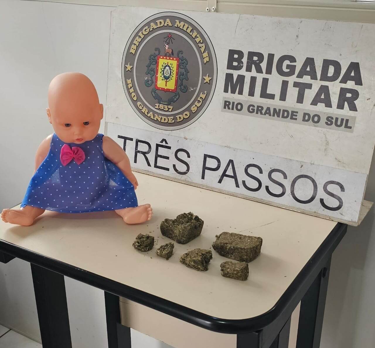 Capa Mulher é presa por tráfico de drogas em Três Passos
