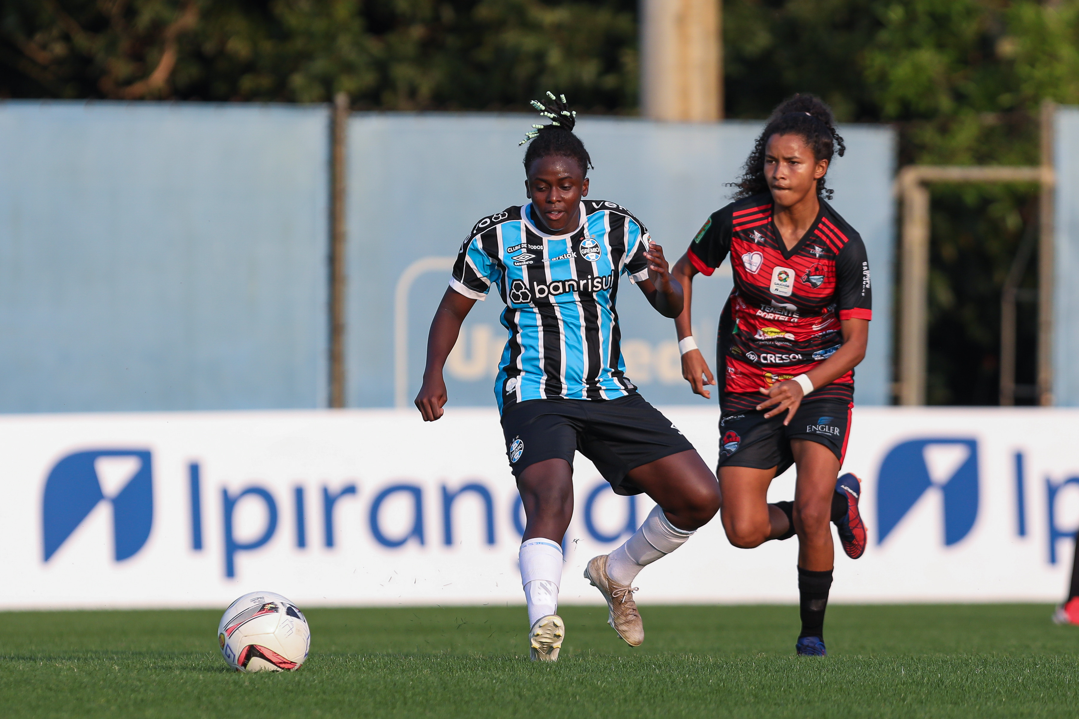 Capa Grêmio contrata atacante Vick das Gurias do Yucumã