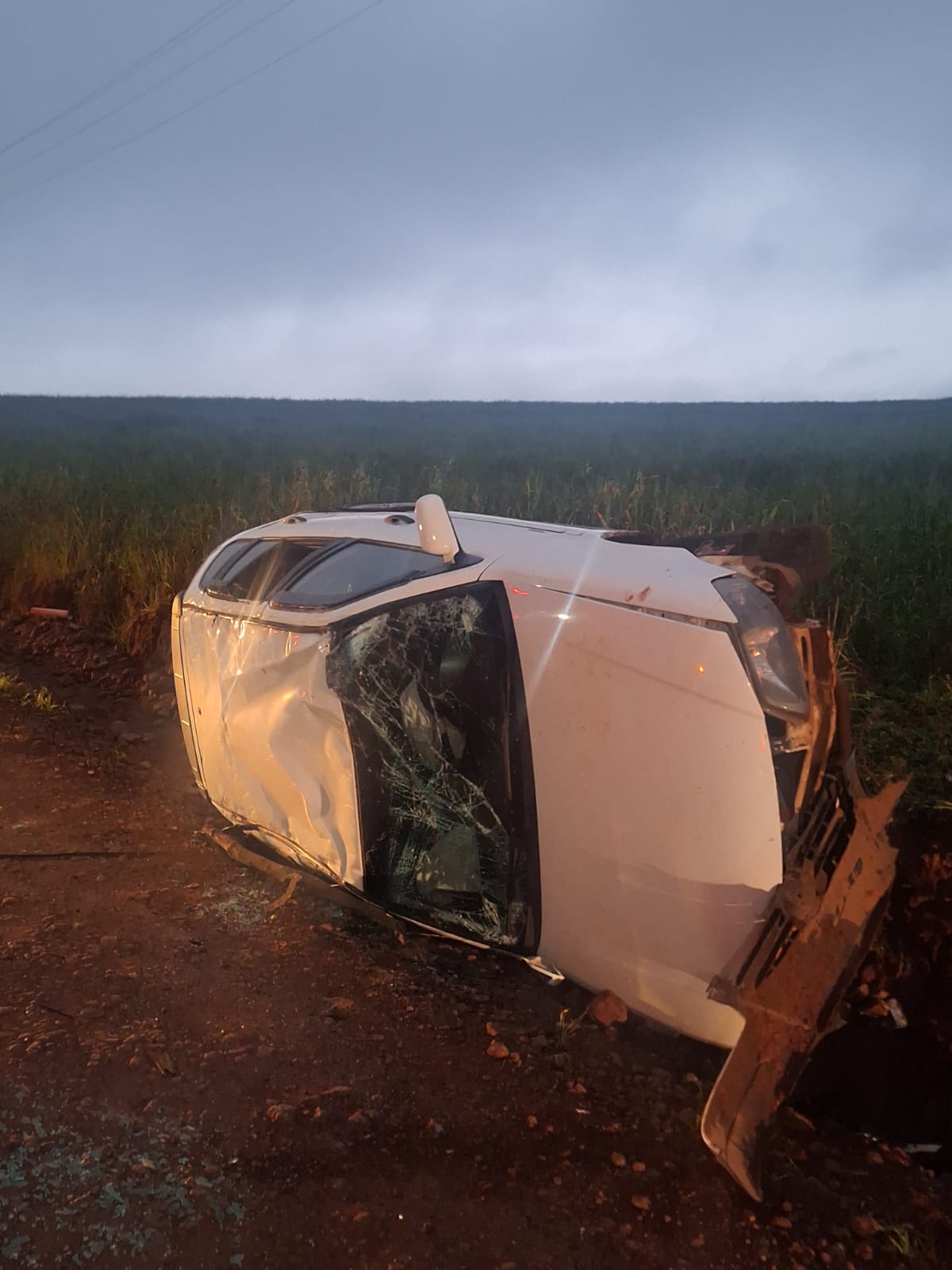Capa Carro capota na estrada entre São Pedro das Missões e Palmeira das Missões
