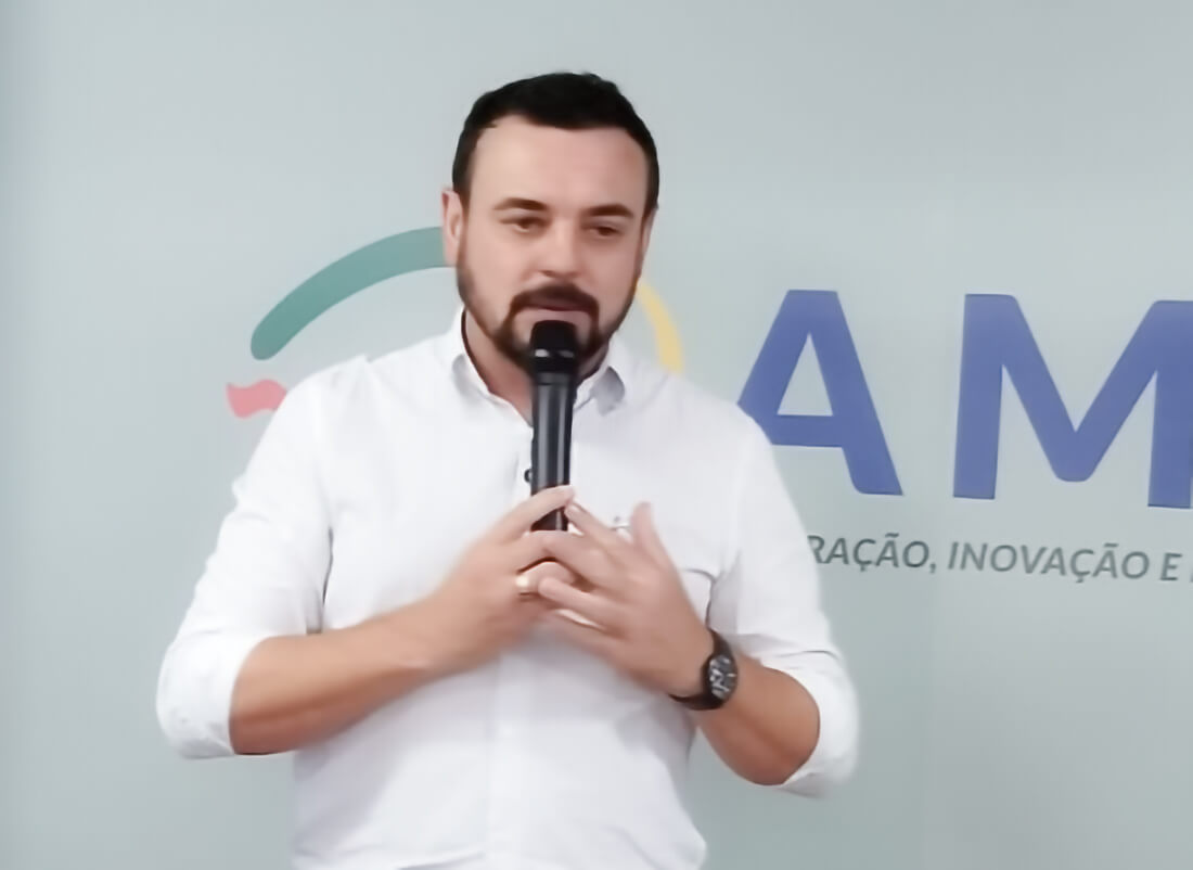 Capa "A união é o que nos torna fortes": ao assumir a Amzop, Éder Wink projeta usina de asfalto e consolidação da saúde regional