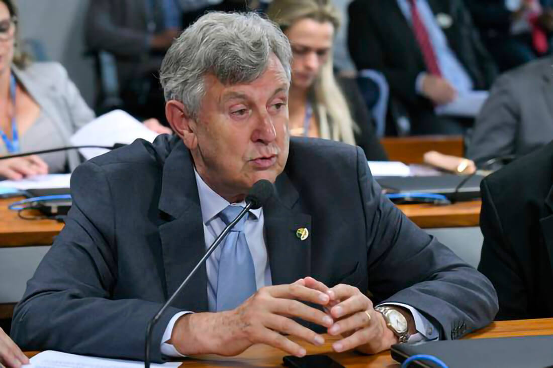 Capa Senador gaúcho articula oposição à PEC do fim da escala 6x1 no Senado