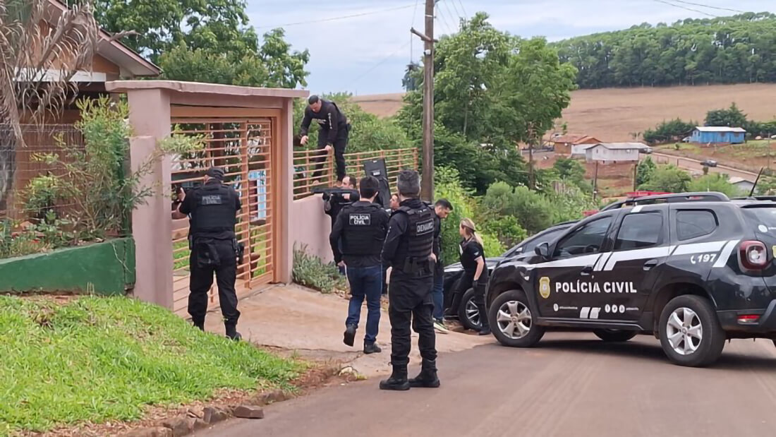 Capa Polícia Civil prende 26 pessoas em ofensiva contra organização criminosa com atuação em sete municípios do RS