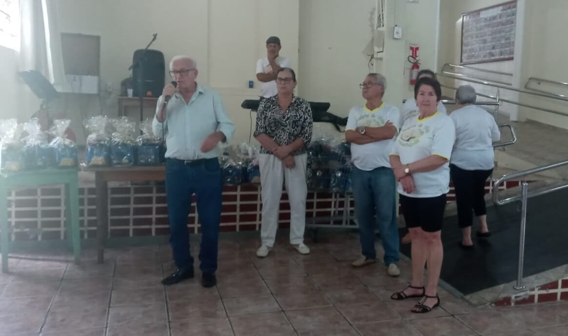 Capa Palmitinho: confraternização marca encerramento das atividades do ano no Grupo Amigos da Vida
