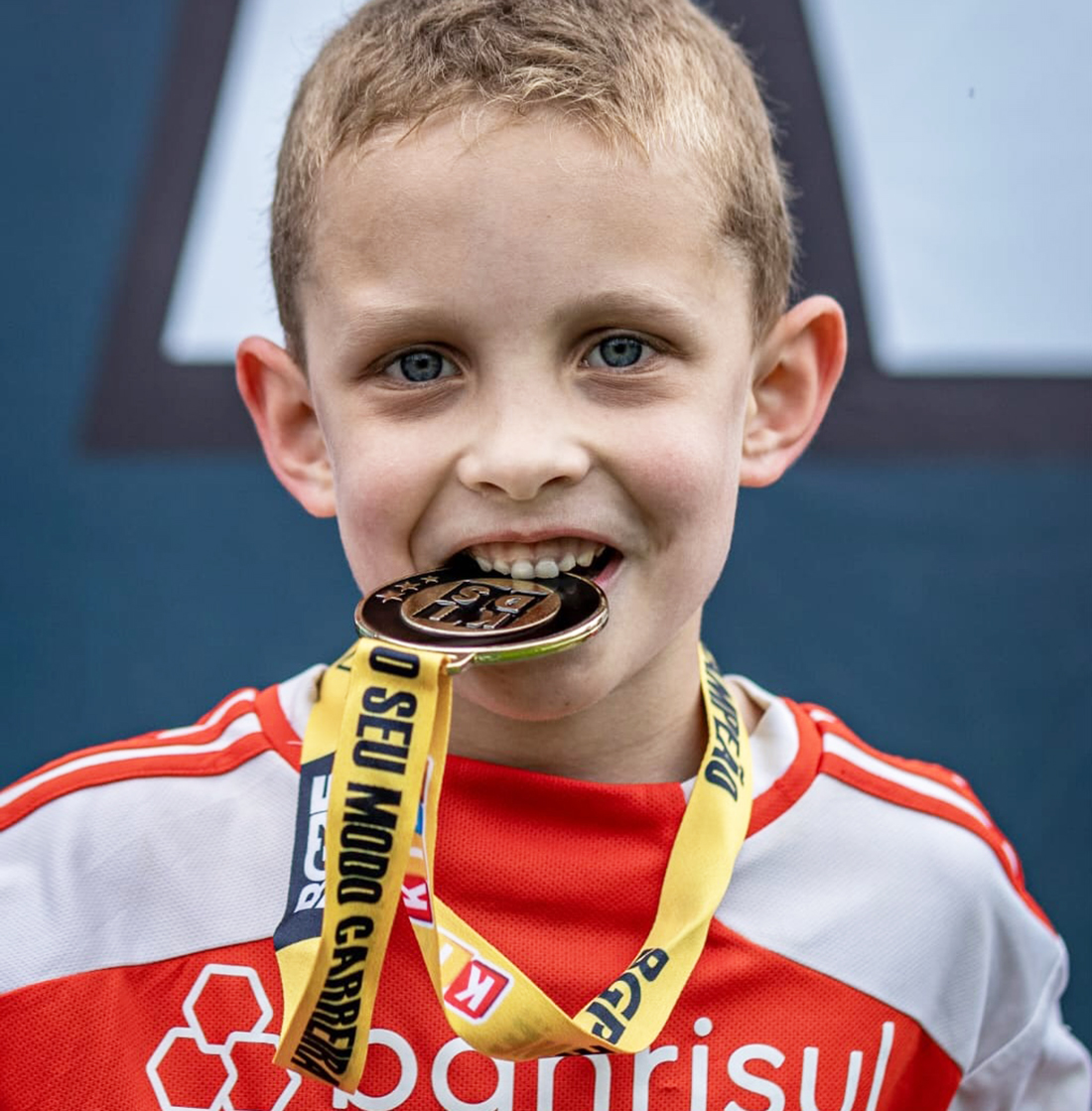 Capa Mini craque de Frederico Westphalen conquista título com o Internacional Sub-7
