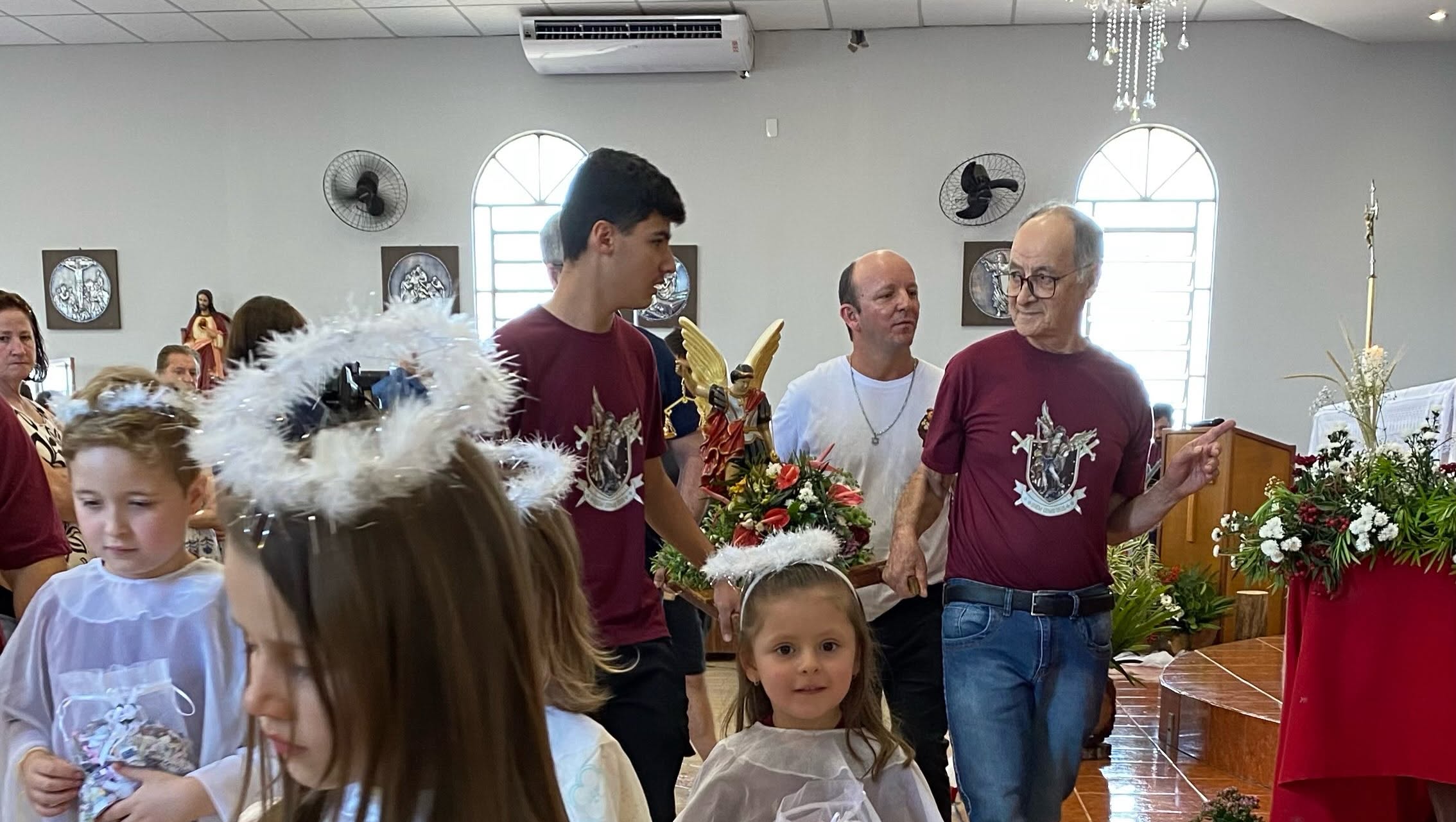 Capa Guatambu celebrou São Miguel Arcanjo com tradição e confraternização