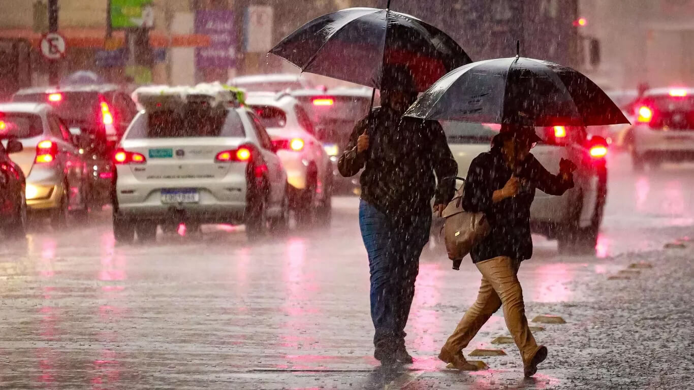 Capa Novos episódios de chuva vão prolongar drama das enchentes no Rio Grande do Sul