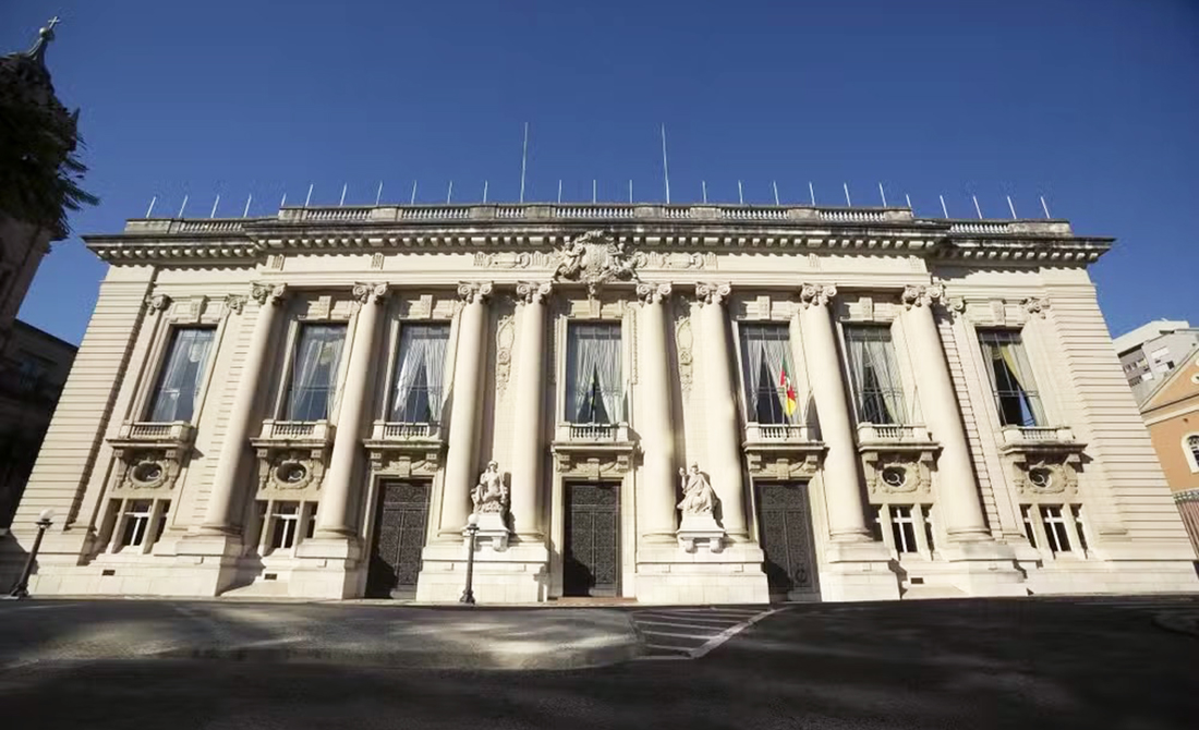 Capa Governo propõe reajuste de 8% no salário mínimo regional do RS