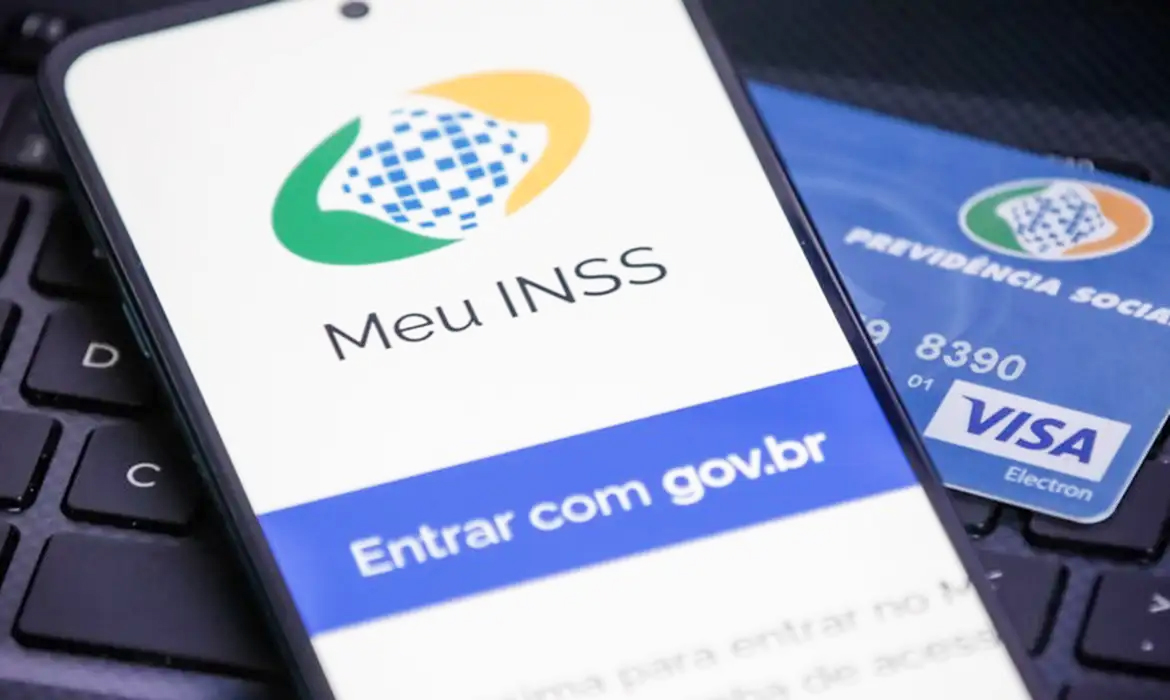 Capa Governo já devolveu R$ 2,3 bilhões a vítimas de descontos indevidos no INSS