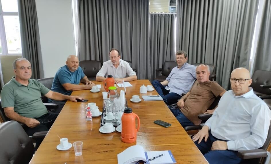 Capa Prefeito de Ametista do Sul participa de audiência para discutir a liberação dos garimpos