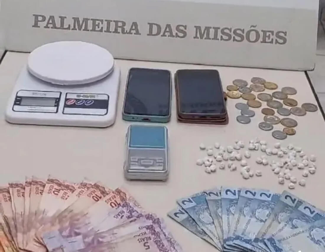 Capa Duas mulheres são presas por tráfico de drogas em Palmeira das Missões