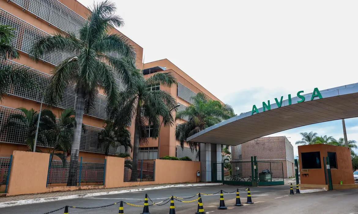 Capa Anvisa publica pacote de medidas contra falsificação de medicamentos