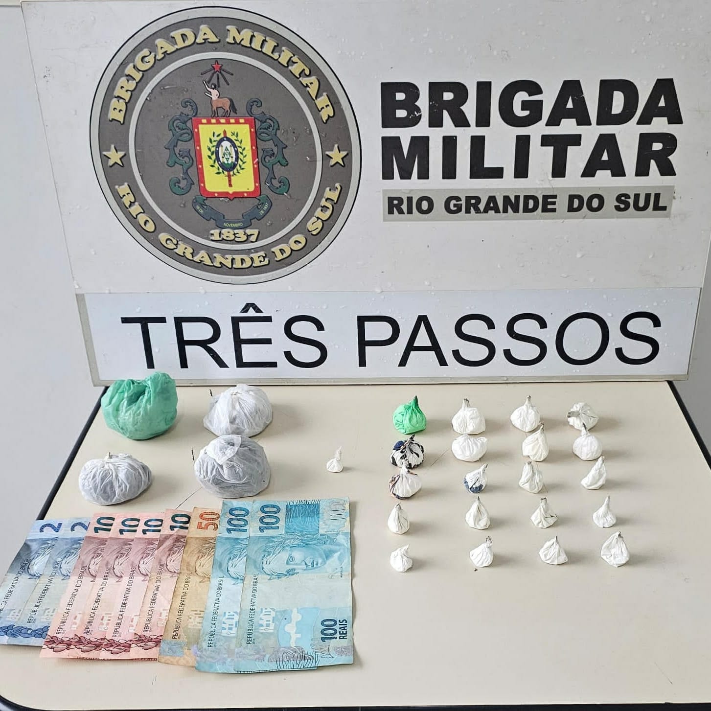 Capa Brigada Militar prende homem por tráfico de drogas em Três Passos