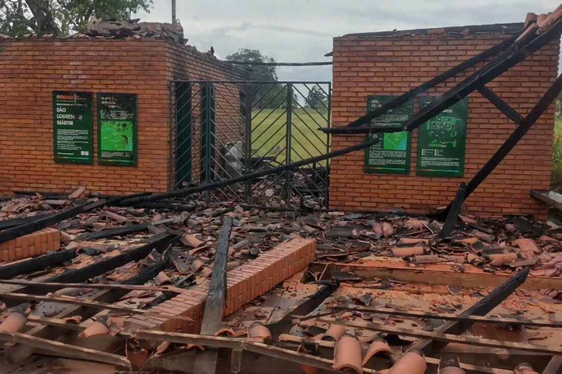 Capa Guarita e parte de acervo histórico do Sítio Arqueológico são destruídos por incêndio em São Luiz Gonzaga