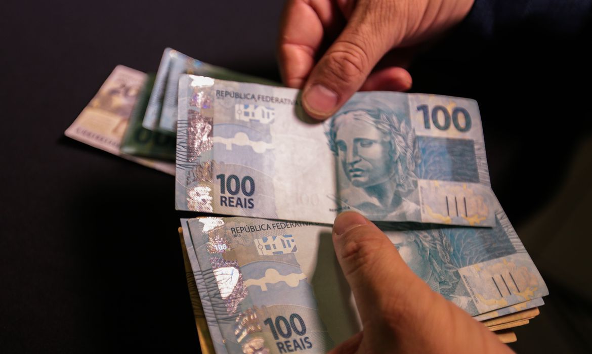 Capa Câmara deve votar taxação para super-ricos nesta semana
