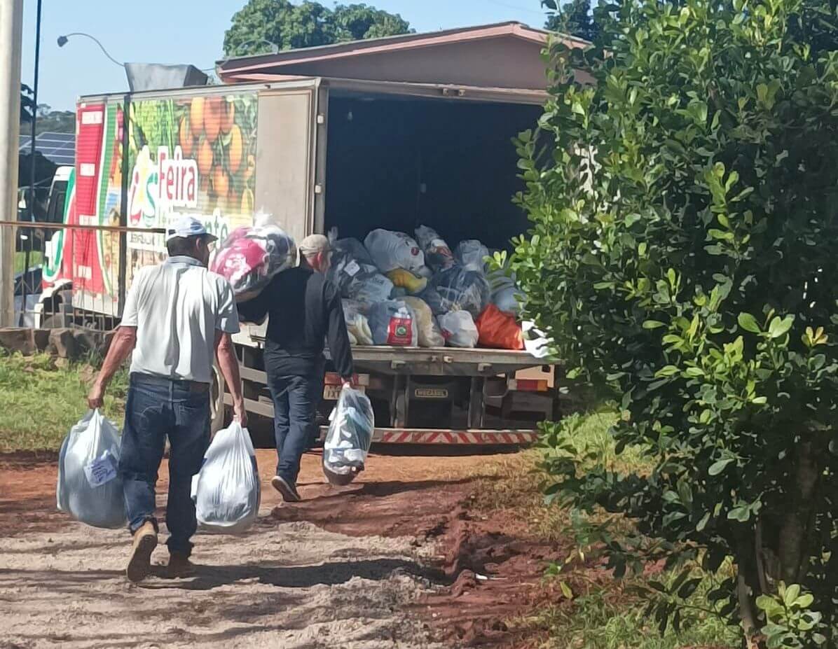 Capa Seberi encaminha doações aos municípios atingidos pelas enchentes