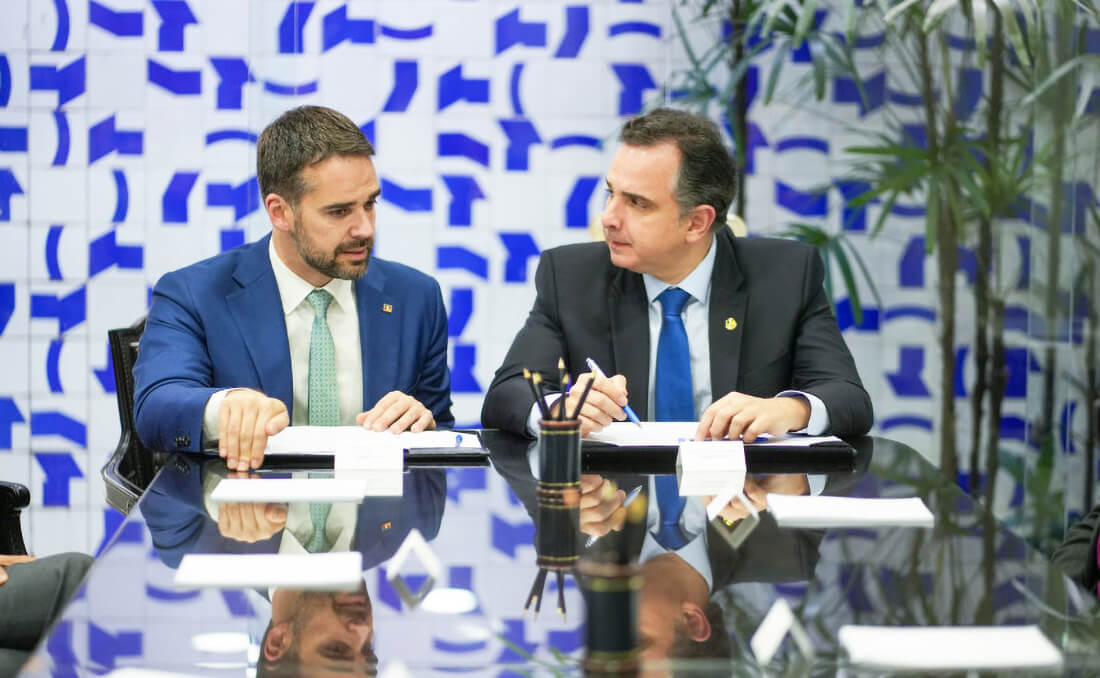 Capa Em Brasília, governador articula medidas de apoio à reconstrução do RS
