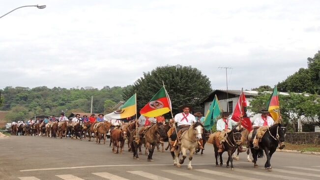 Capa 32ª Cavalgada Interdistrital marca início dos Festejos Farroupilhas em Alpestre