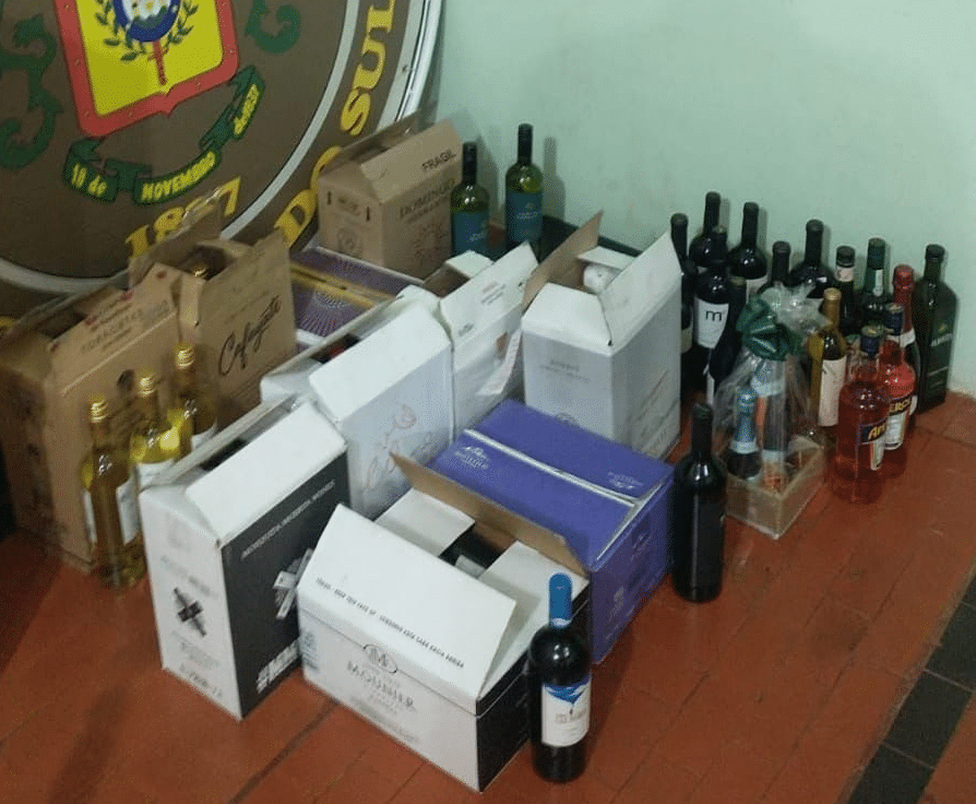 Capa Três Passos: Vinhos e mercadorias de origem estrangeira foram apreendidas na BR-468