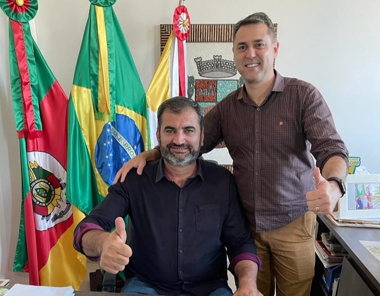 Capa Caiçara: Dirceu Stefanello assume como prefeito em exercício