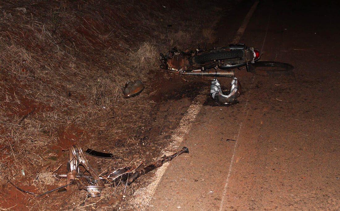 Capa Motociclista morre em colisão frontal no interior de Sede Nova