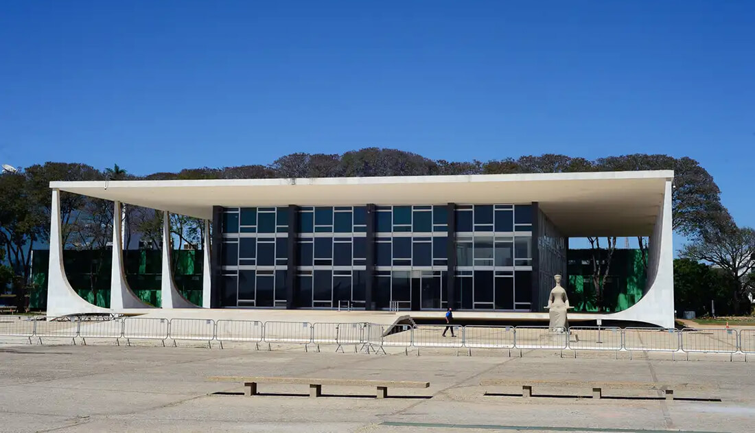 Capa STF mantém decisão sobre porte de maconha para uso pessoal