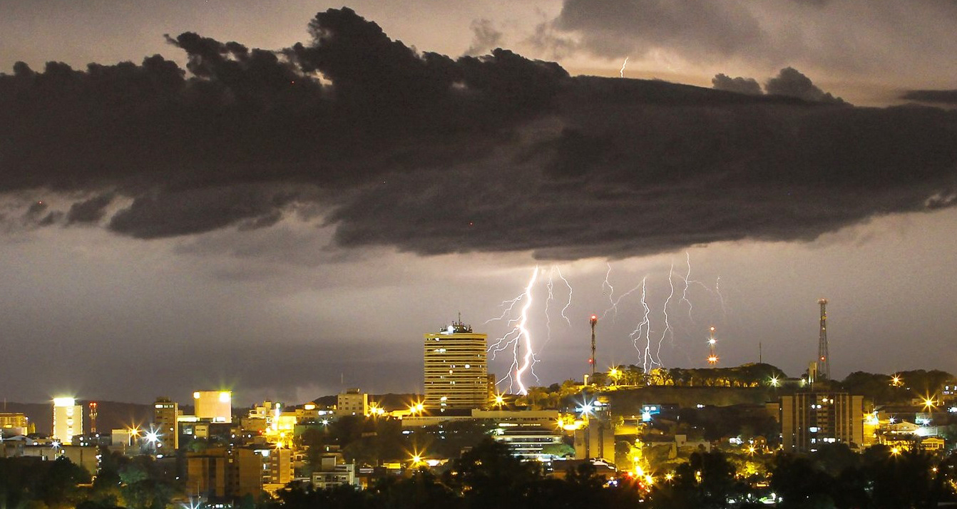 Capa Terça-feira de muito alto risco para chuva intensa e fortes tempestades