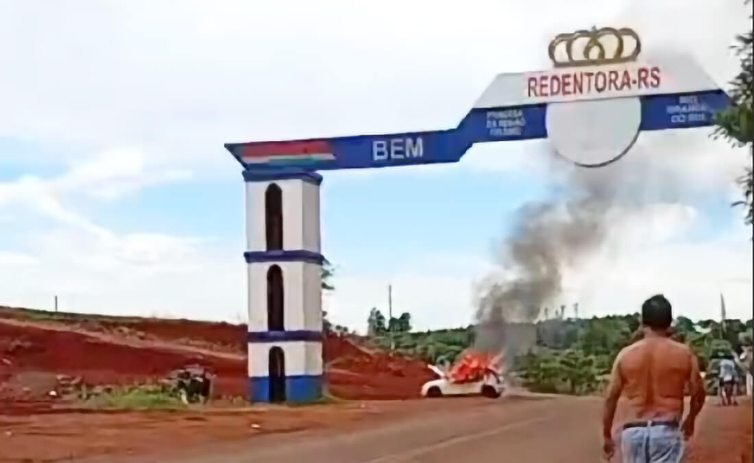 Capa Veículo pega fogo e é destruído por chamas na ERS-317, em Redentora