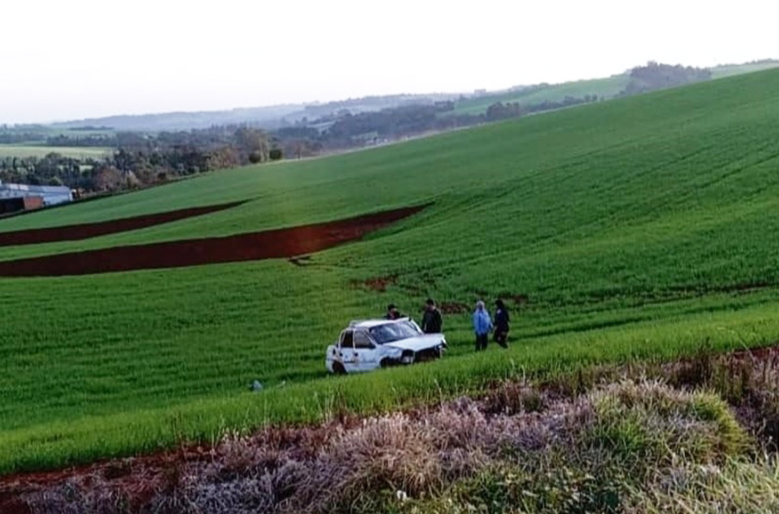 Capa Saída de pista seguida de capotamento é registrada em Tenente Portela