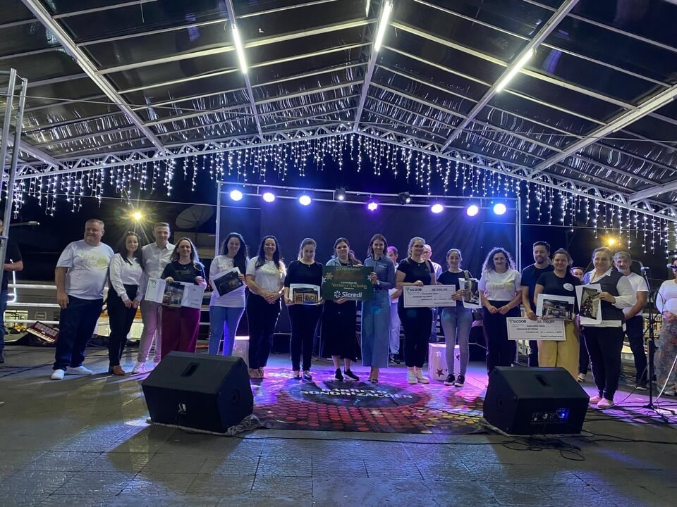 Capa Prefeitura de Palmitinho divulga ganhadores do Concurso de Vitrines e Fachadas de Natal