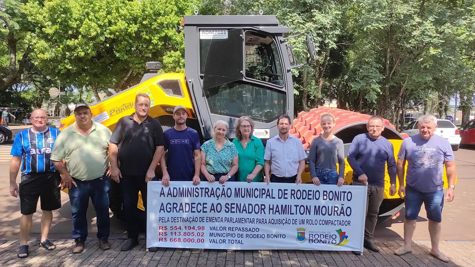 Capa Rodeio Bonito investe R$ 668 mil em novo rolo compactador para o Parque de Máquinas