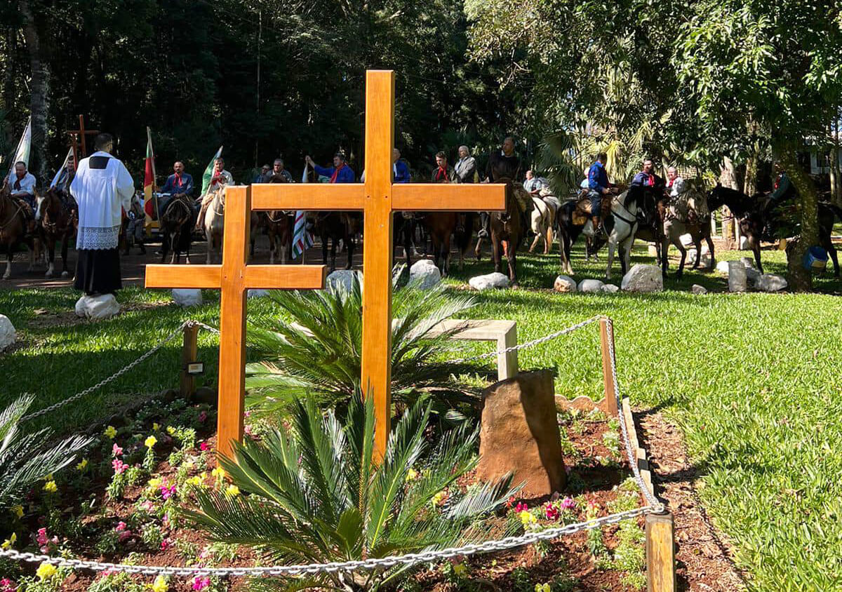 Capa Missa de Lançamento dará início à Romaria dos Beatos Manuel e Adílio 2025