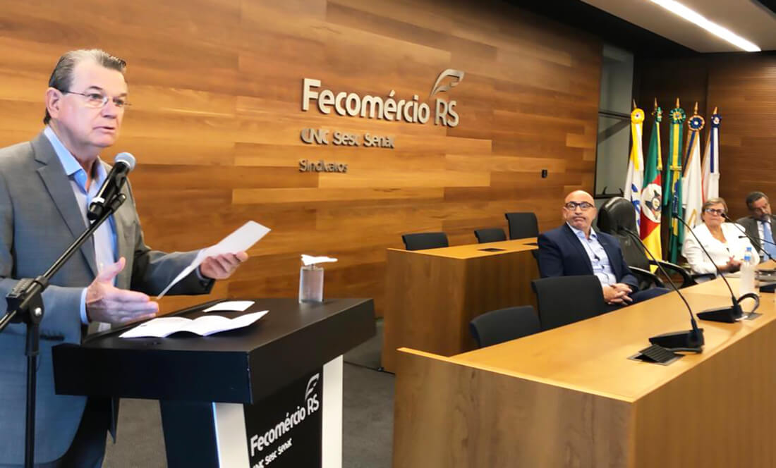 Capa Frente a tragédia no Estado, Fecomércio-RS pede adiamento de decretos que aumentam o ICMS