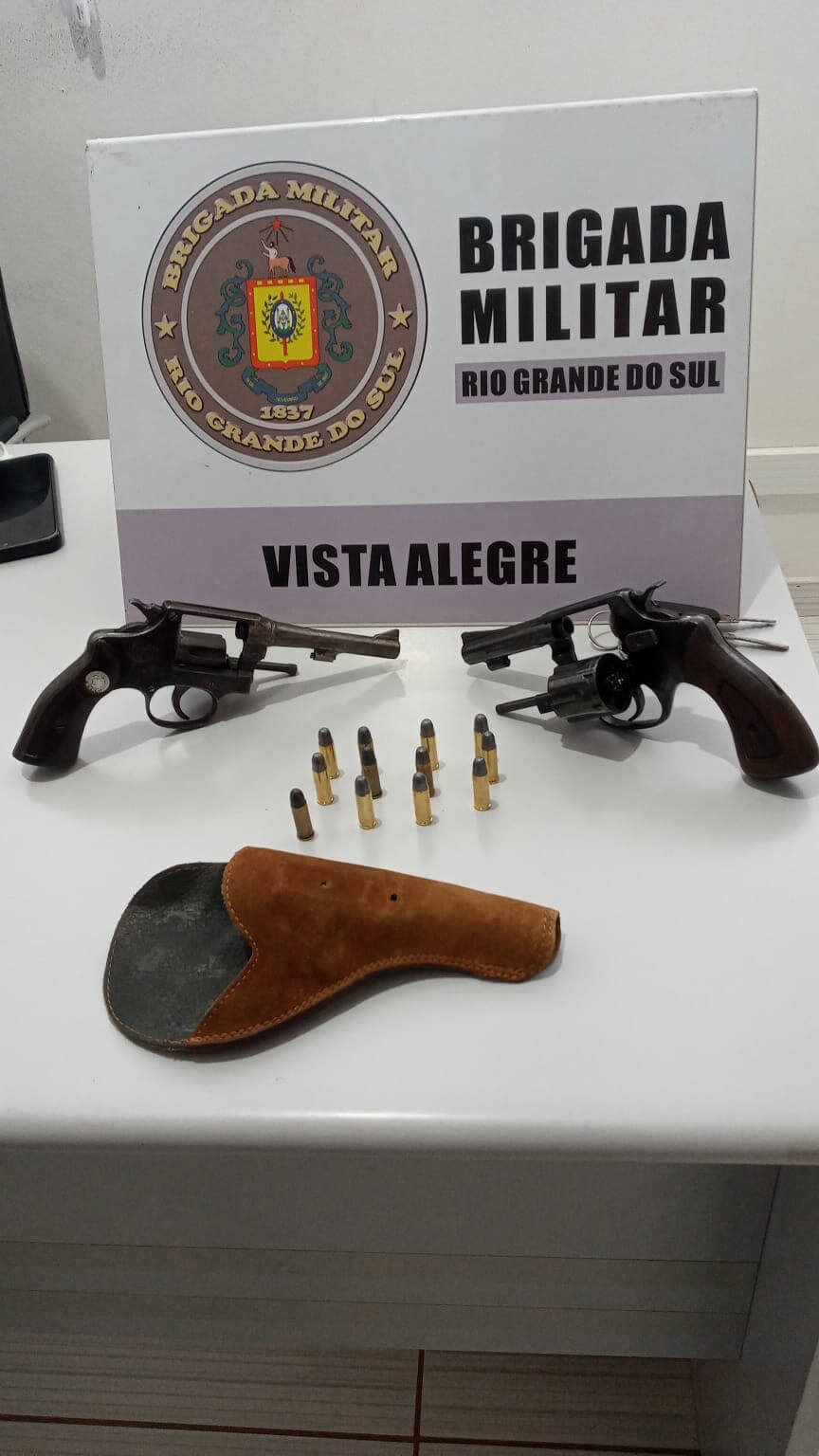 Capa Operação Protetor de Divisas e Fronteiras resulta em prisão por porte ilegal de arma de fogo em Vista Alegre