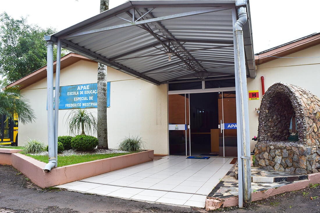 Capa Apae de Frederico Westphalen receberá R$ 300 mil do governo do Estado