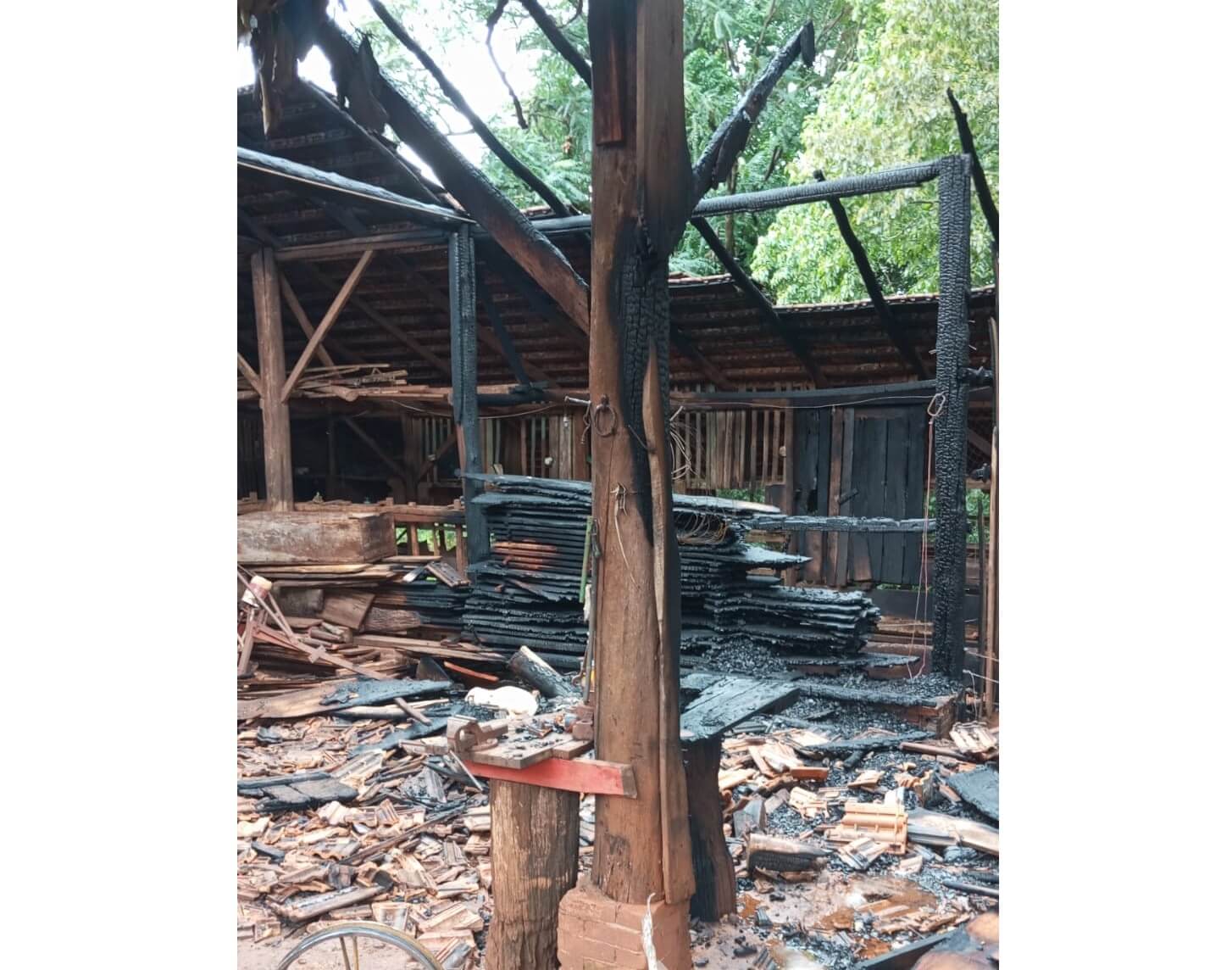 Capa Incêndio destrói parcialmente galpão no interior de São Martinho