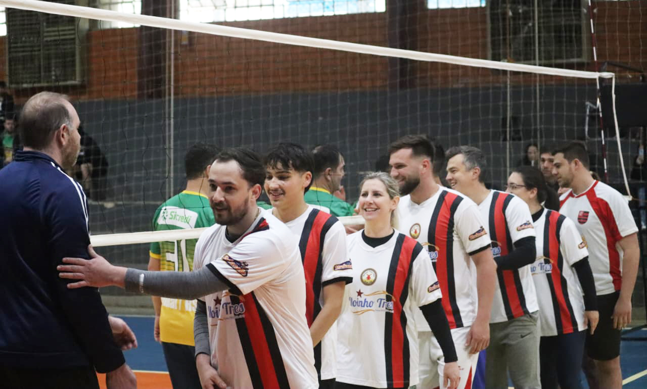 Capa Pinhal realiza 1º Torneio Municipal de Voleibol Misto