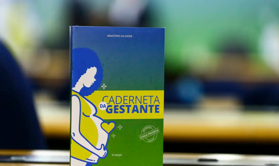 Capa Ministério da Saúde lança versão digital da Caderneta da Gestante e amplia rede de apoio materno