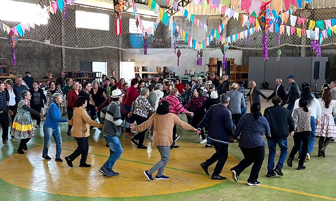 Capa Taquaruçu do Sul promove palestra-show e festa junina para conscientizar idosos sobre violência